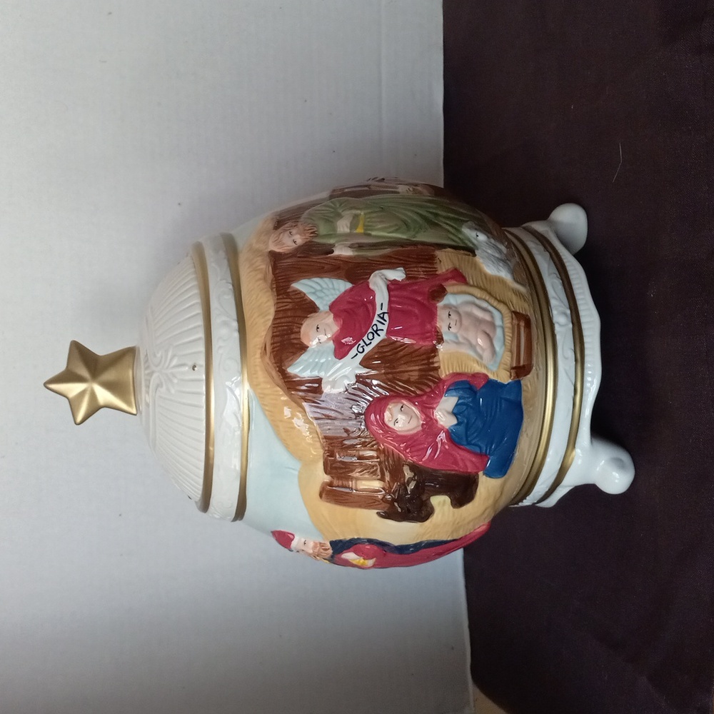 Christmas Nativity cookie jar scene.